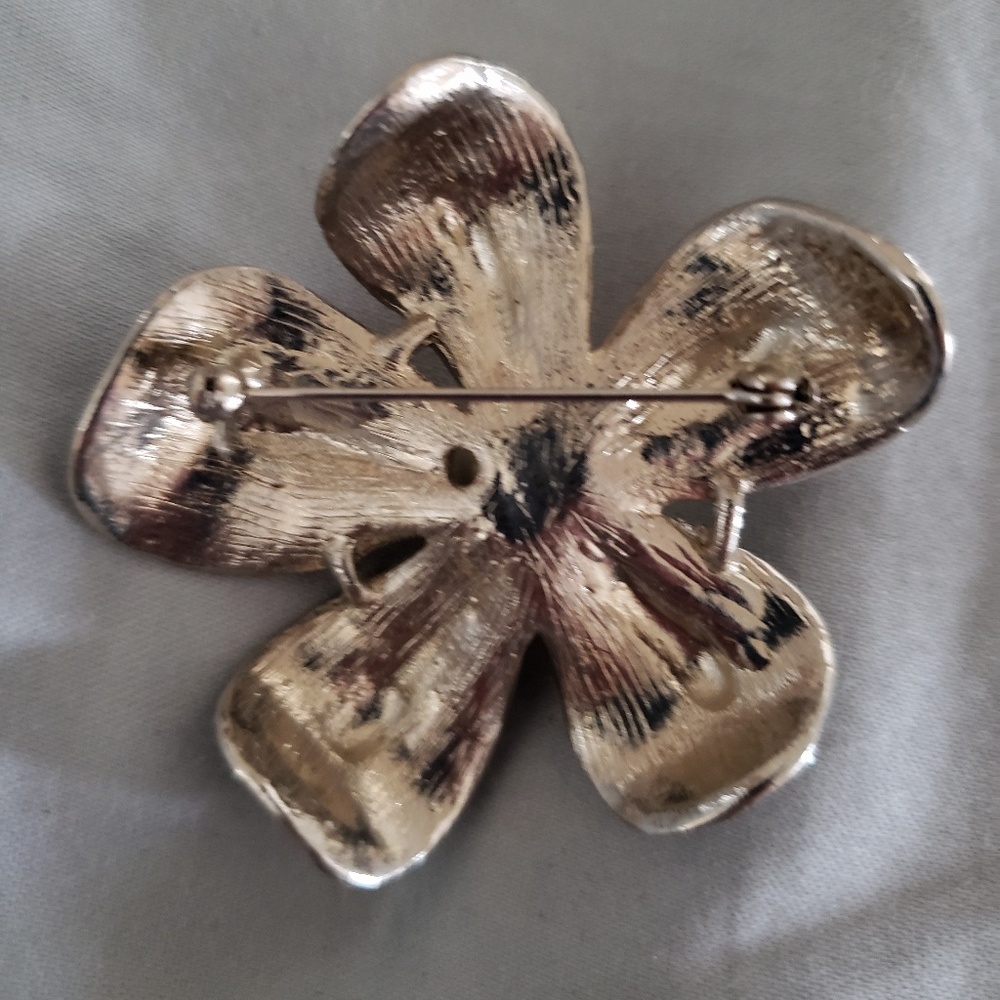 Brooch - Picture 2 of 3